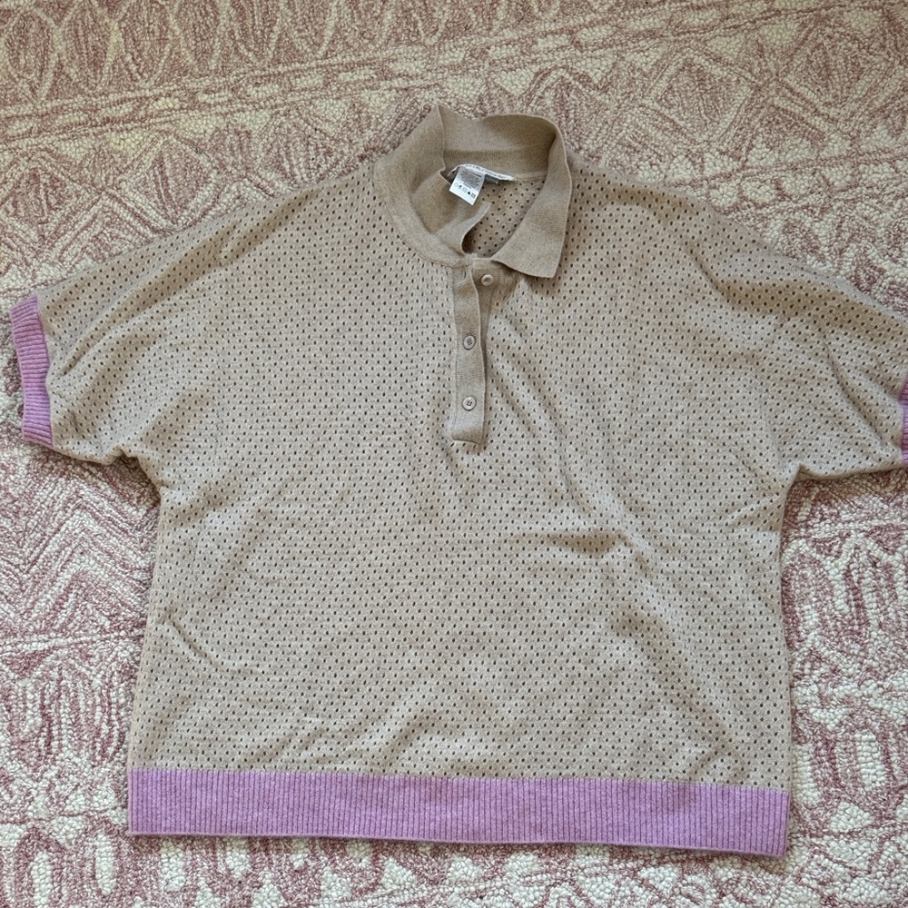Cashmere sweater w/contrasting piping.